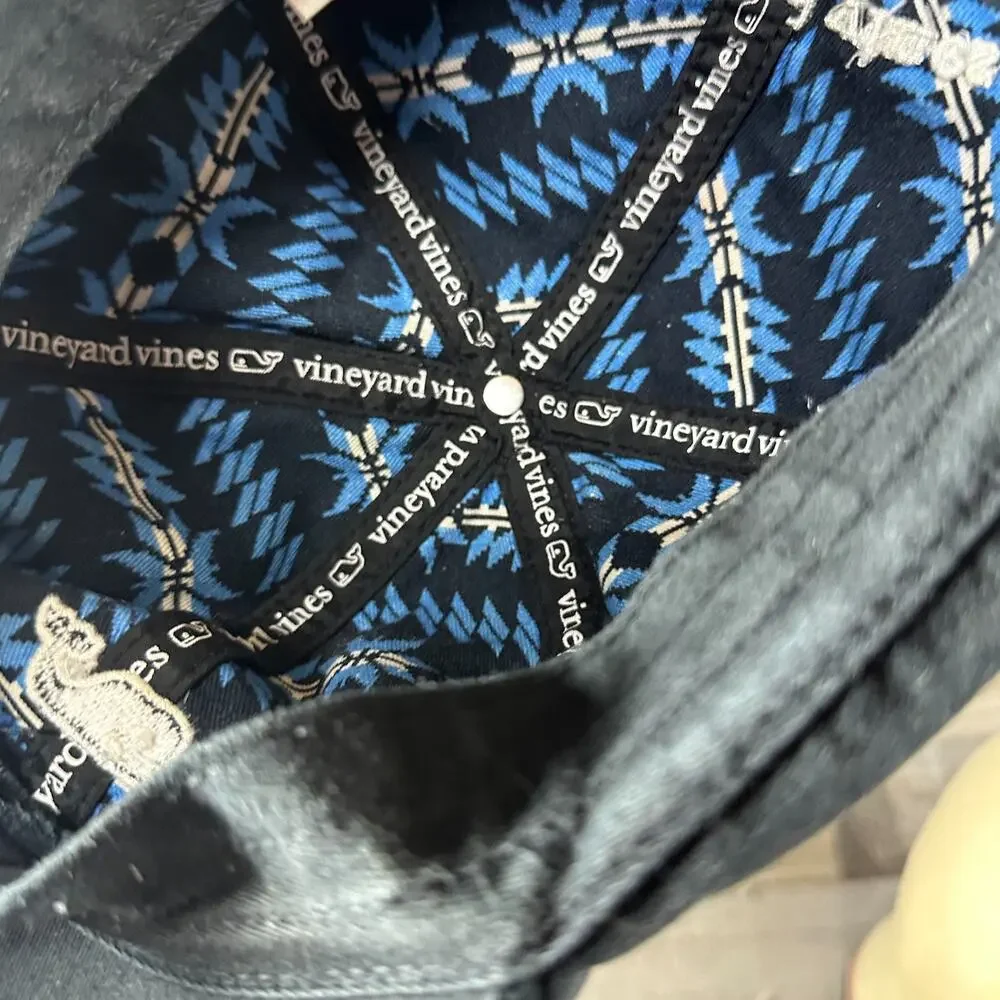 Vineyard Vines Adjustable Baseball Cap - Black‎ Whale Logo